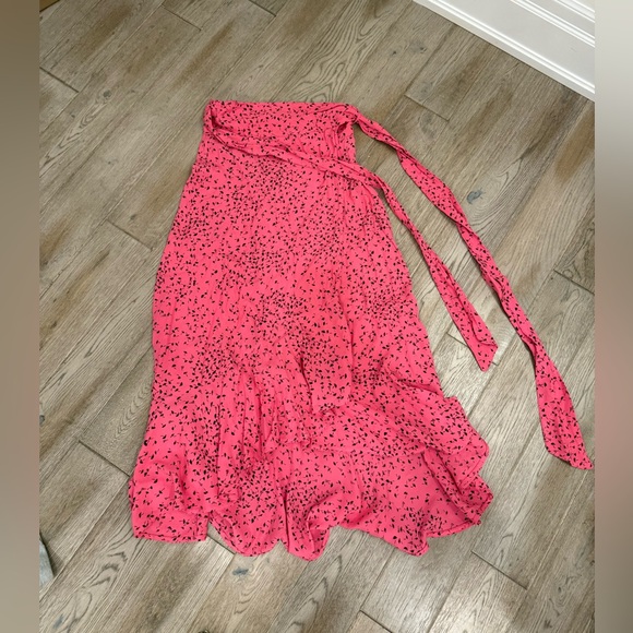 Ganni pink crepe wrap skirt size small - Picture 4 of 4